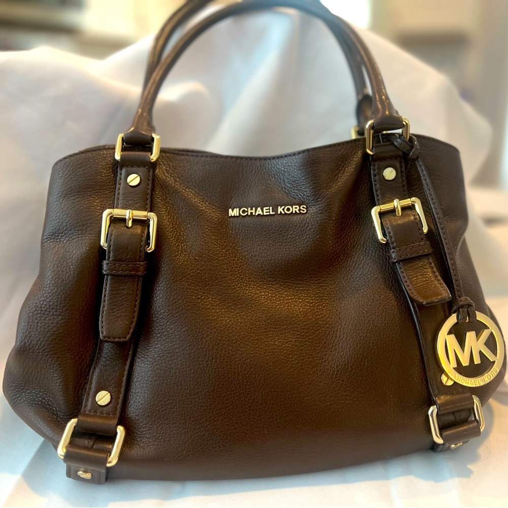 Michael Kors Bedford Belted leather bag in dark brown with shoulder strap